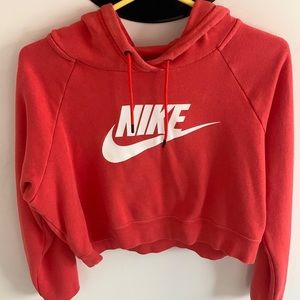 Cropped Nike hoodie